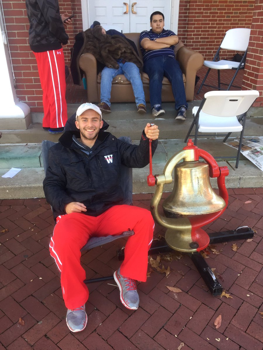 MommaGenCoy's tweet photo. Austin Coy (#88) &amp; some ΒΘΠ pledge brothers guarding the 🔔today #WAF #MononBell #ΒΘΠ @WabashFB @WabashCollege @coyaustin14 @wabashathletics https://t.co/HfRpKb89tE