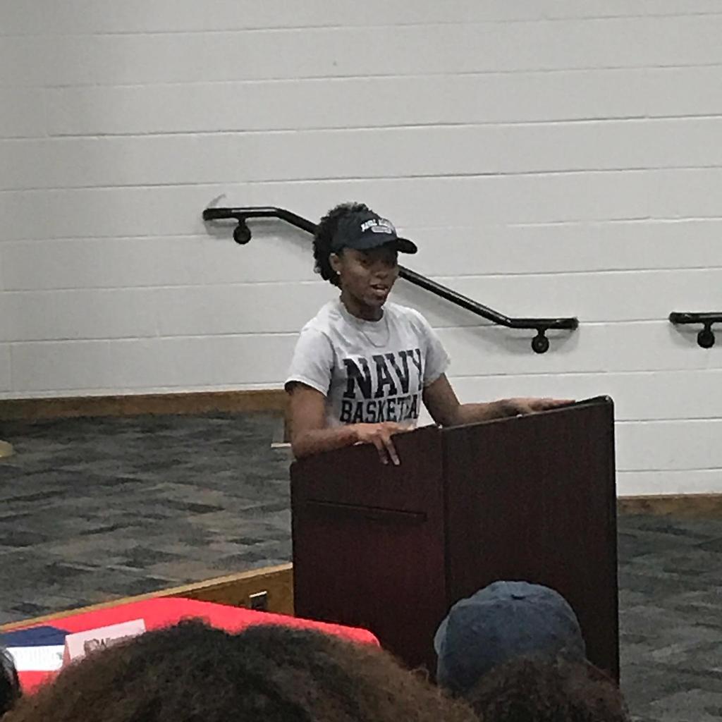 recruit757bball's tweet photo. Salem (Vb) guard Cayla Hannibal makes it official for Navy! More to come on https://t.co/YZovKRP6kL 🏀📷 #nsd2016 https://t.co/06YyQ7WYOw