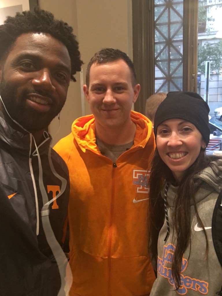 DonteStallworth's tweet photo. This just made my day! Bumped into some fellow VOLS!! https://t.co/3aeJ4CbRxw