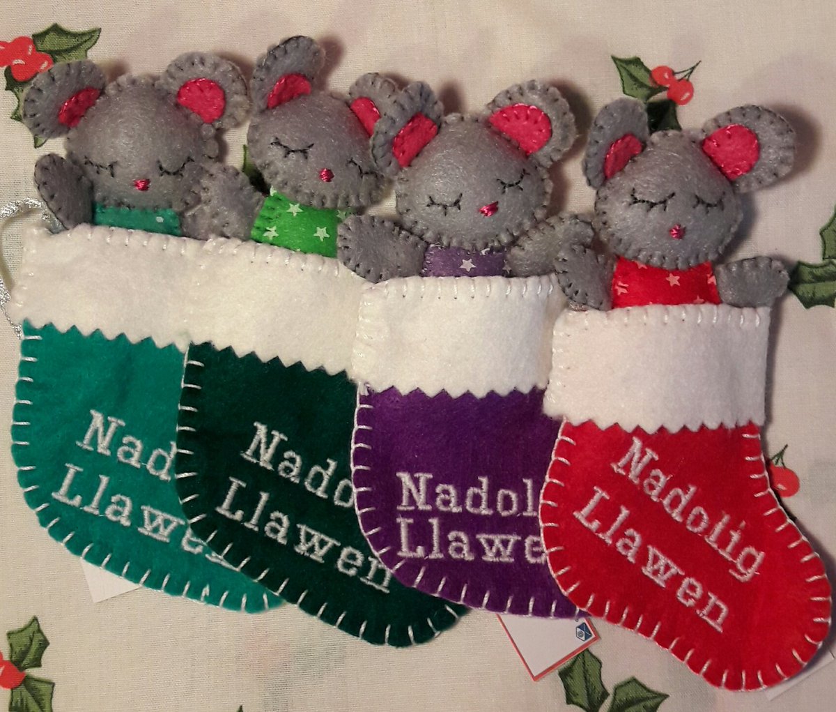 CrefftauHowget's tweet image. Cofiwch am @MarchnadOgwen Sadwrn yma 9:30 - 1:30 @NeuaddOgwen Bwyd a Chrefftau lleol. Croeso cynnes Cymreig yn y farchnad gynnyrch yma