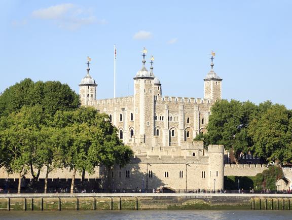 ¿Sabías que la Torre de Londres fue palacio real, prisión y zoológico? <a href="/VisitBritain/">VisitBritain 🇬🇧</a> #OMGB bit.ly/2fT2Wj8