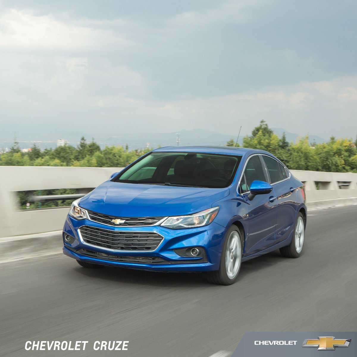ChevroletMexico's tweet photo. Llamando a los verdaderos fans de Chevrolet. Vota por tus favoritos en los #TopCarMapfre:  https://t.co/fvcePFJbUs https://t.co/kQ5uRyyths