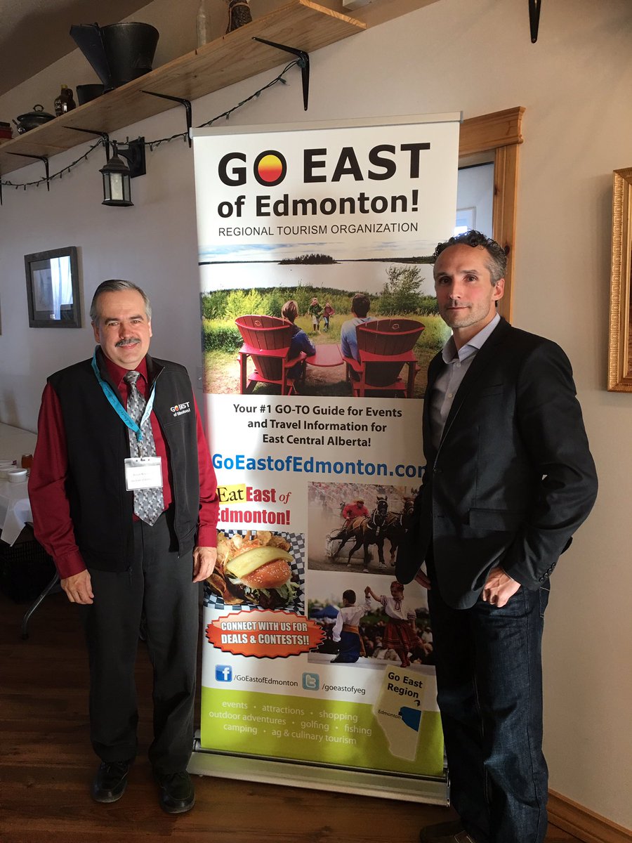 goeastofYEG's tweet photo. Great presentations put on by @strongcoffee and @kevingomediaguy #goeastofyeg #specialfallevent at #redfeatherridge https://t.co/rbzJWMoJgl