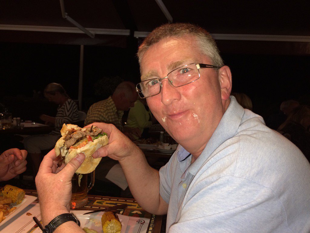 mathers_jon's tweet photo. @SLyle_ie @oceanaddicts      fu man chew. #messyeaters messyeaters https://t.co/xmukzZGeaN