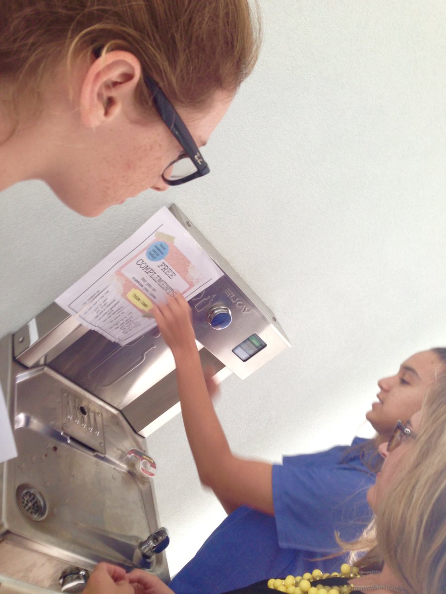 KimberlySiwiec's tweet image. 8th graders taking Action to prevent Bullying -- showering the campus with kindness! #CISInspires #kindnessrocks #bystanderrevolution