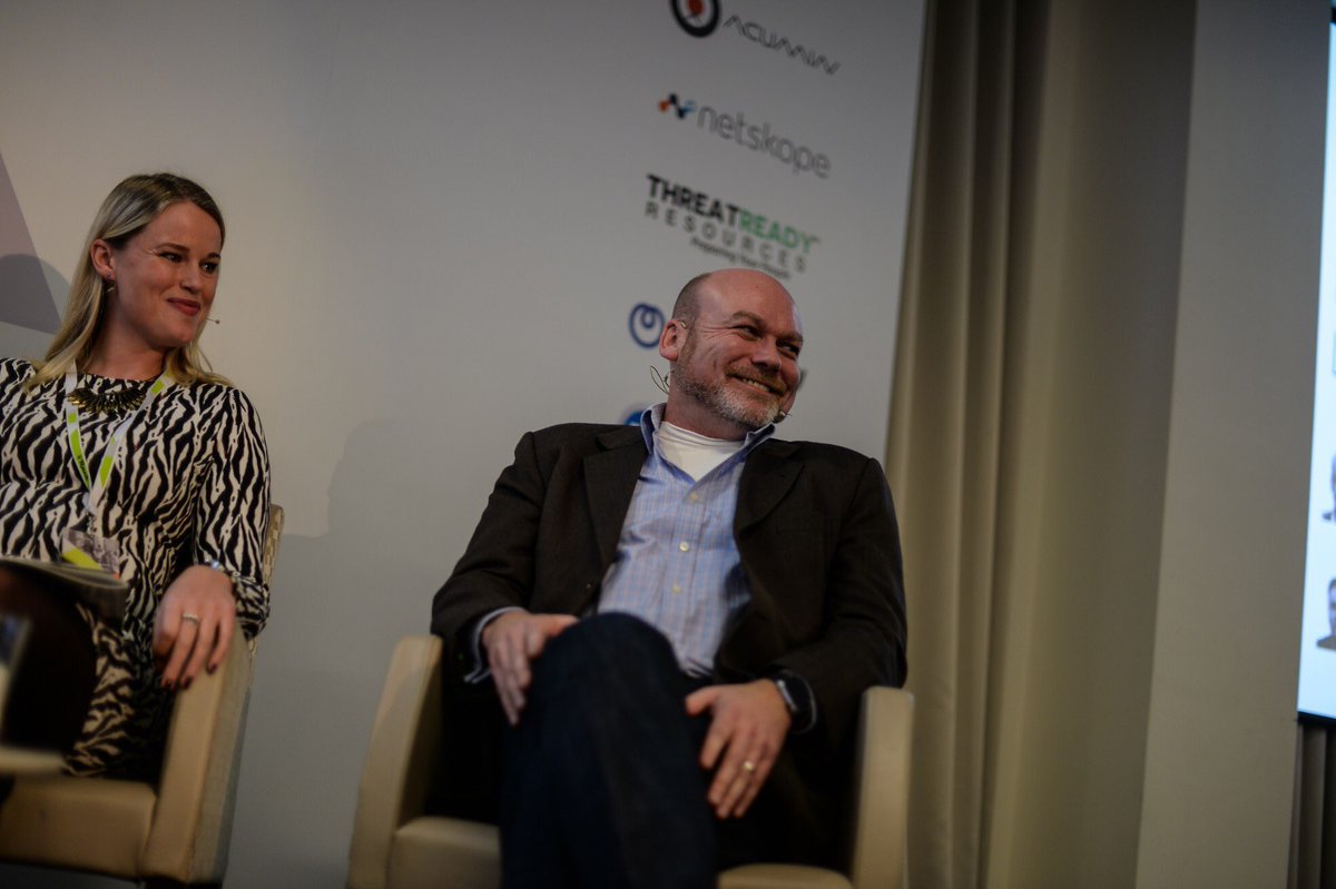 drjessicabarker's tweet photo. Going from the grin on his face &amp; the smirk on mine, I guess @ThomLangford just said something cheeky during our panel @RANTEvents #rant2016 https://t.co/7OlgeqZOIK