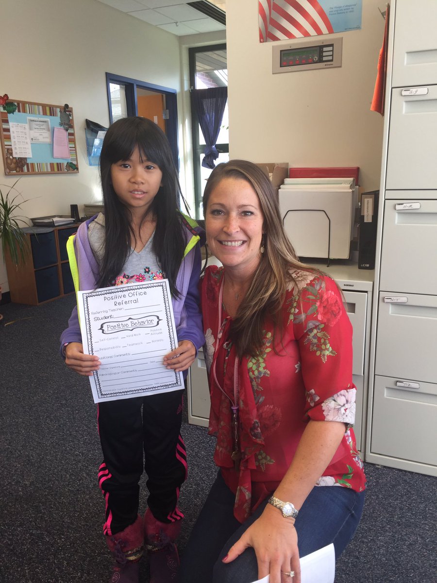 Bighollowelem's tweet photo. It's fun to recognize students who are committed to doing their best and have a positive attitude! #Bhwarriorpride #positiveofficereferral https://t.co/letIxfNVec