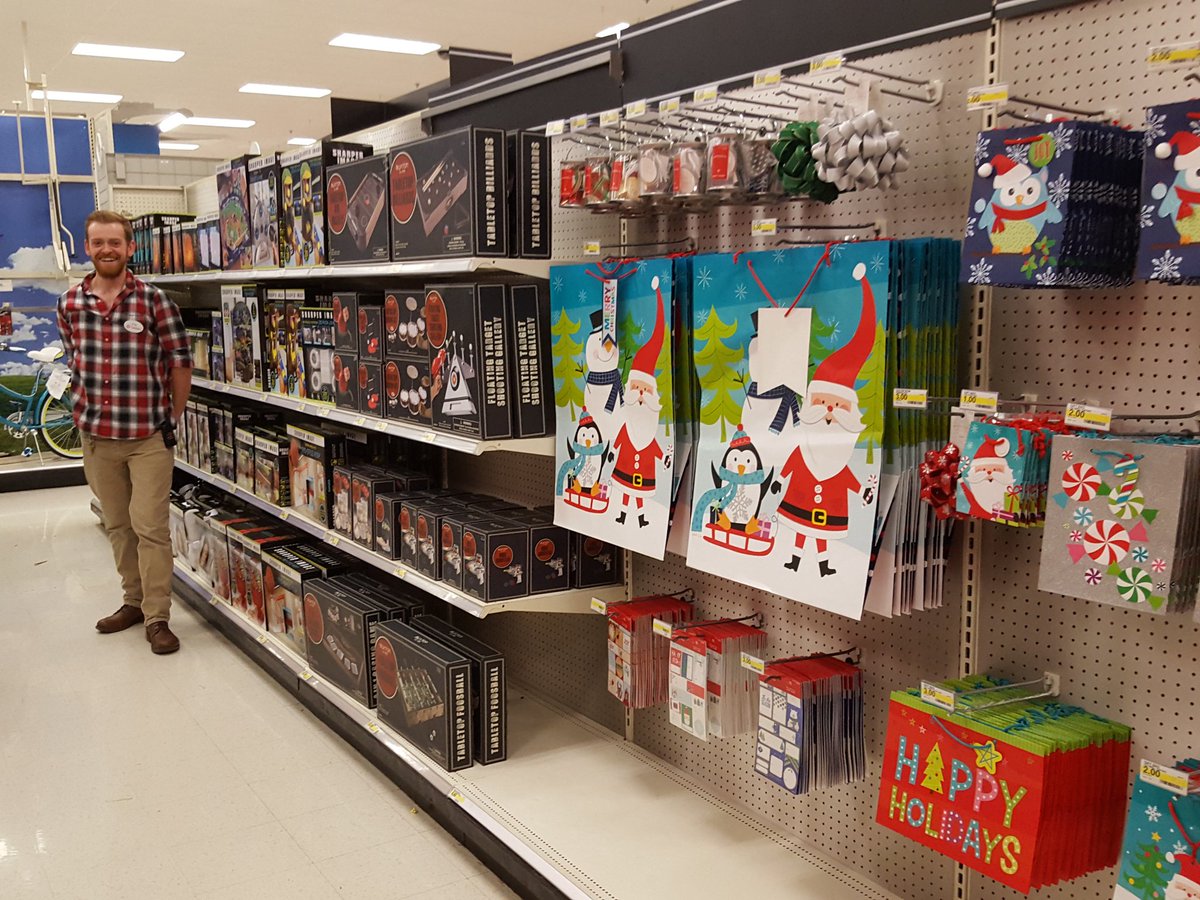 kymccord1's tweet photo. @Brandlikeaboss created a one stop gift shop for dead old dad @tim_bruns4 @therealdmck @Lukebar83389357 @A_Rey_All_Day  #LeanIn #getscrappy https://t.co/b7dyUXS29c