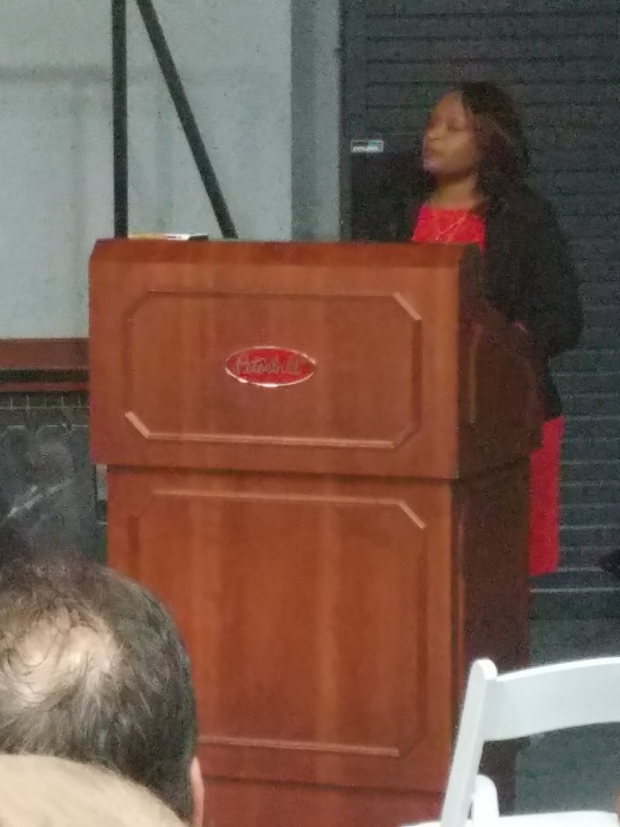 magoovius's tweet photo. @twusomconnect.....TWU 's Michelle Prudhomme-Coleman at Peterbilt  talks about understanding yourself to WIN in life!! #WINC #wearetwu https://t.co/SUWRZ8sUwh