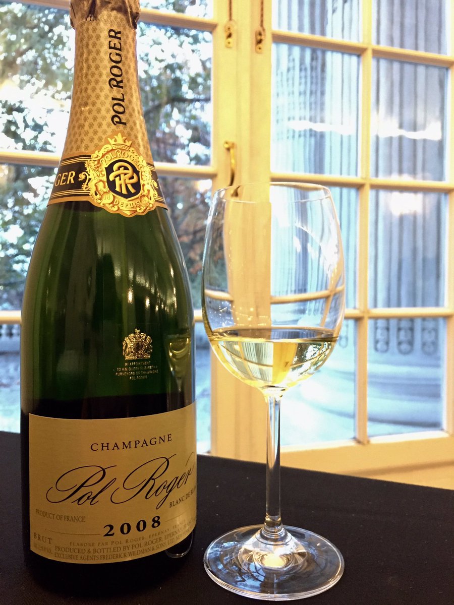 The Grand Tasting VIP consumer hour starts now! #DCChampagneWeek #DCCW 🍾