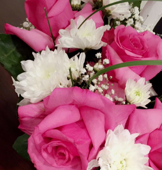 ✿♩

يازين لهجة بعض الاحباب زيناه  
صـرنـا نردد حكيـهم لا حكيـناا