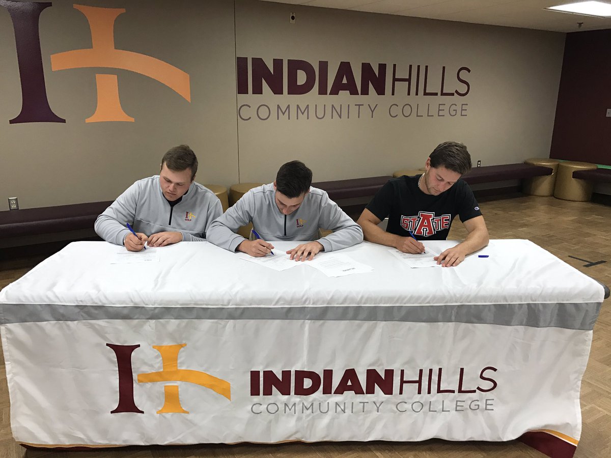 IHCCgolf's tweet photo. Big signing day here at Indian Hills Golf! Jakub Bares @Eric_Gilpin @bugzbowski all commit to play DI golf! #DIfactory https://t.co/4o7FZsAXZU