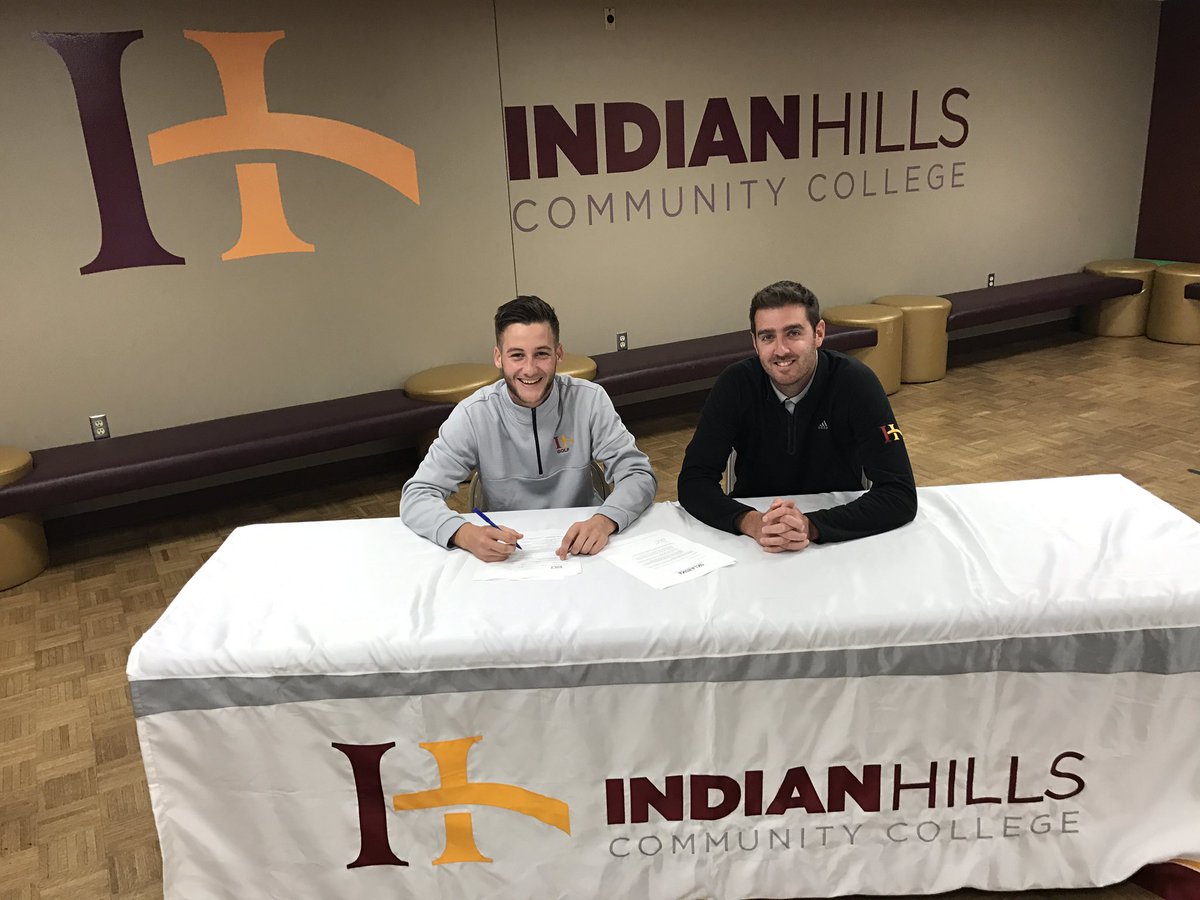 IHCCgolf's tweet photo. Big signing day here at Indian Hills Golf! Jakub Bares @Eric_Gilpin @bugzbowski all commit to play DI golf! #DIfactory https://t.co/4o7FZsAXZU