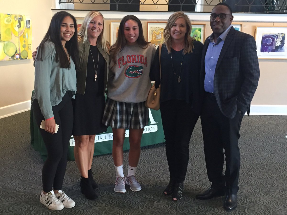 TNLAX and Harpeth Hall player Makenzie Mason signed her NLI for The University of Florida today!@GatorsLAX 🔸🐊🔹 #gogators #tngoingbig