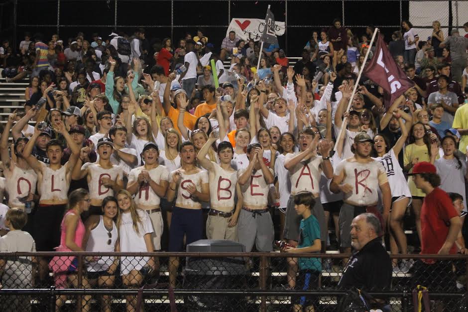 LBHSstudentsec's tweet image. reminiscing on our hype student section that we had this year!!!