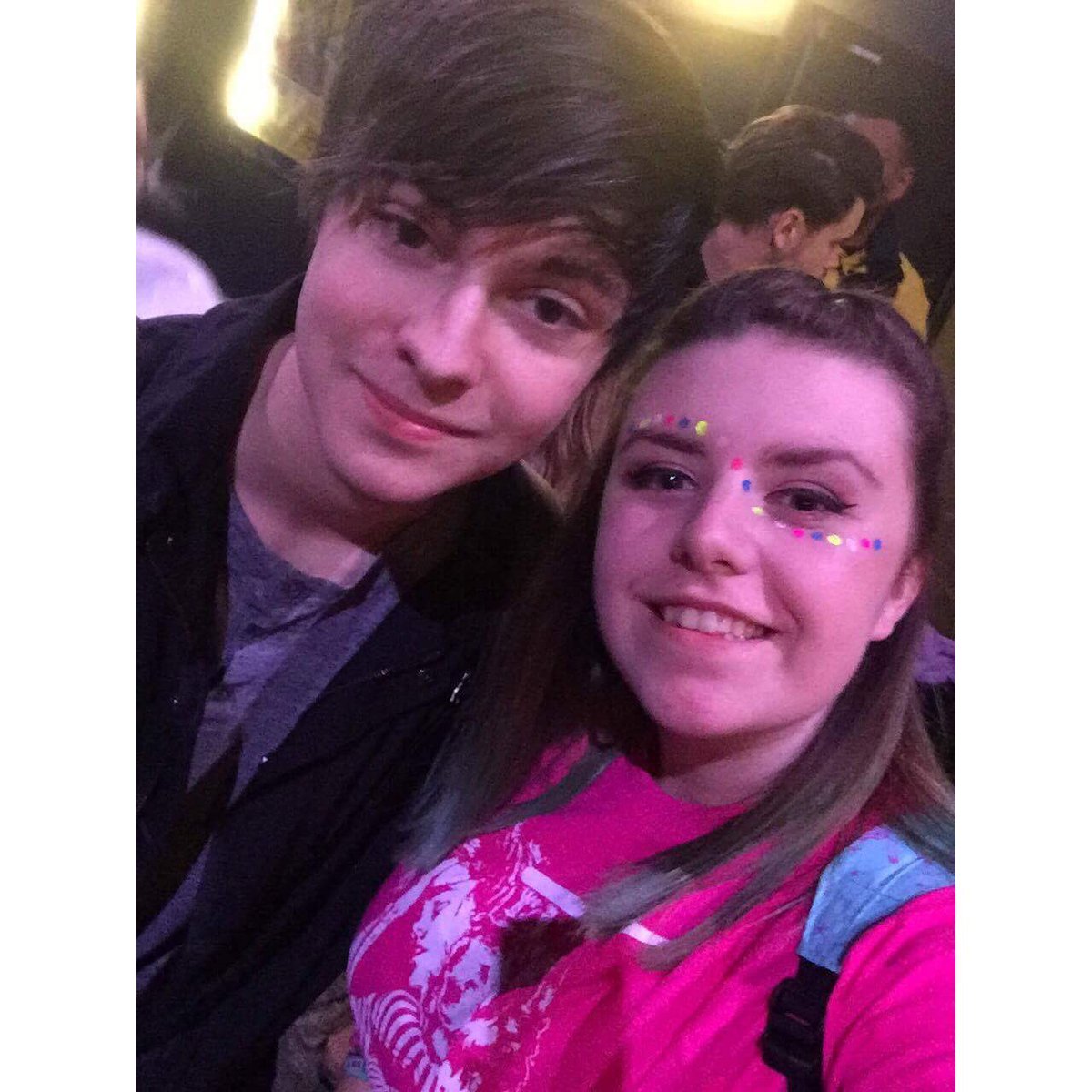 ChloexOlivia's tweet image. 'you are everything that is beautiful in this world' 💫💛✨🤗