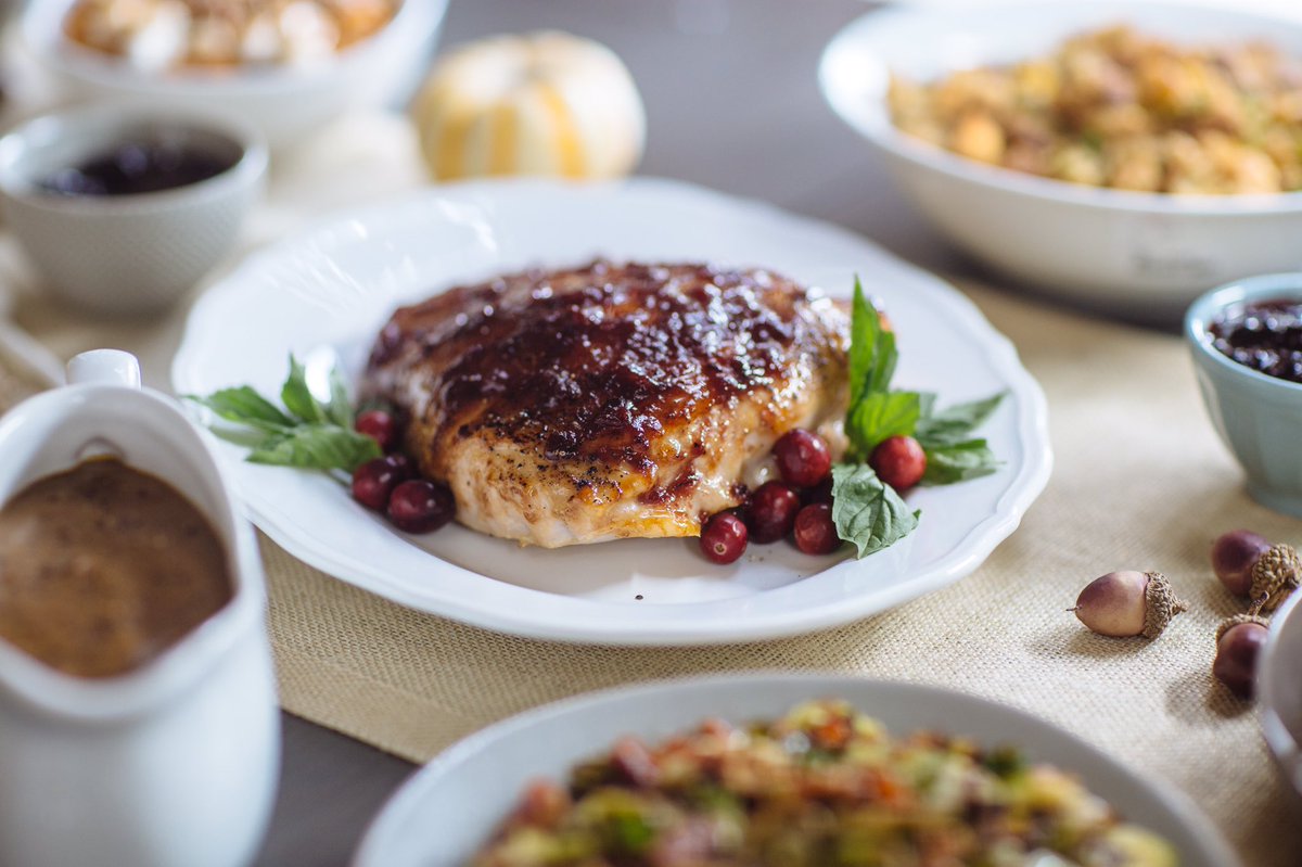 eatzis's tweet photo. Whether you're attending a #friendsgiving or hosting your own Thanksgiving party we have what you'll need.
https://t.co/j2pczjj0D2 https://t.co/hyUTtJvfFr