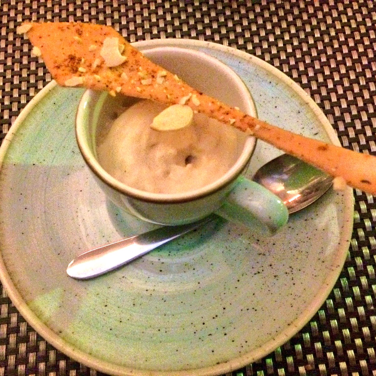 lauraloralove's tweet photo. Delicious &amp; beautiful #Gin inspired tasting menu @Gin71Bar #Edinburgh  @MakarGlasgowGin cured  salmon was a winner! https://t.co/nPrvdgyXBE