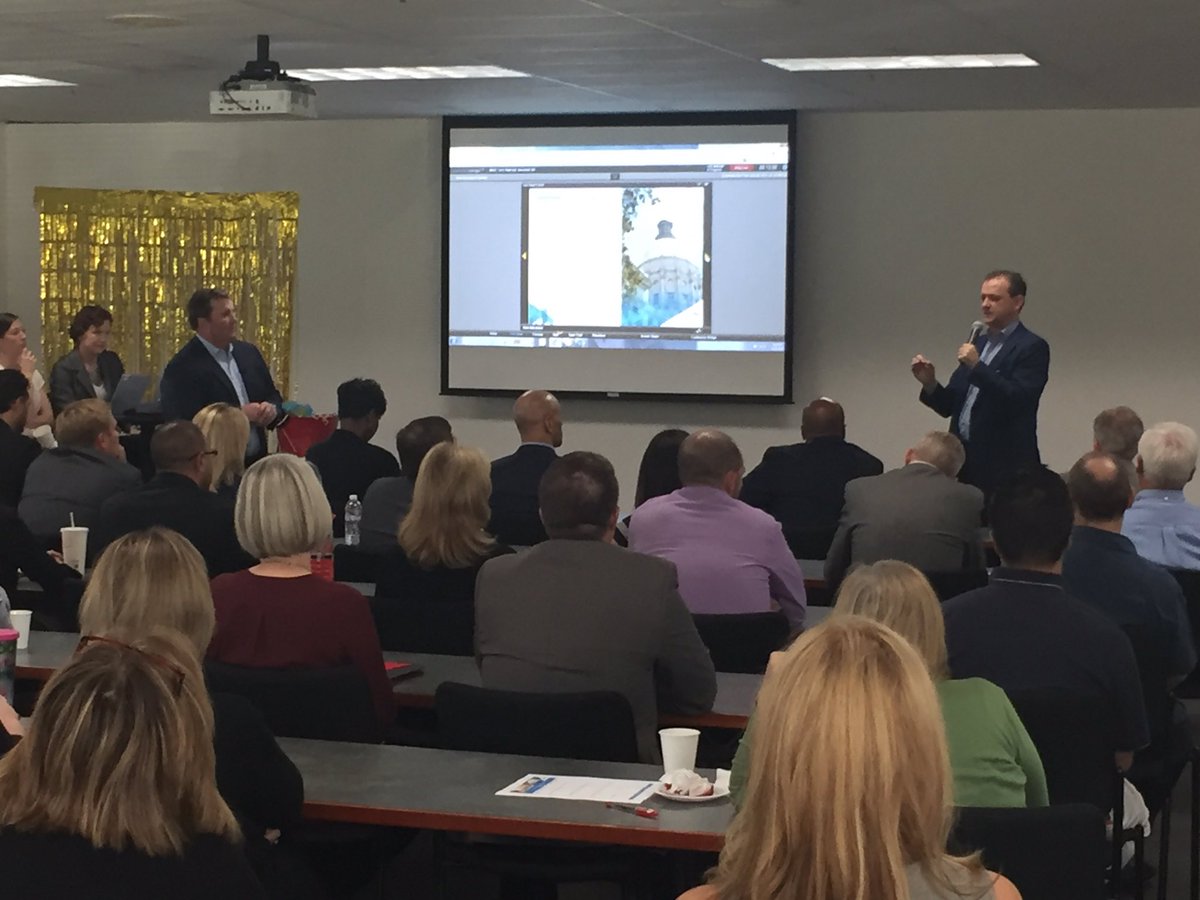 JoanneTaylorMI's tweet photo. In Pleasanton @adp at our West business Town Hall. #hellowork #iamnas hearing about client wins!!! https://t.co/ayGcPsIssH