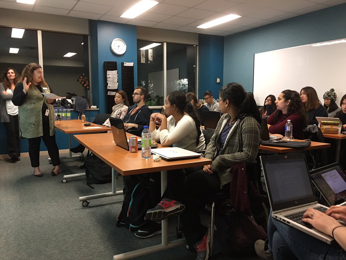 MacsMoneyCentre's tweet photo. Scholarships mean free money! Full workshop tonight at the SSC @MacSSC #CountmeInCA @directorSSC https://t.co/PvPcg5PnWC