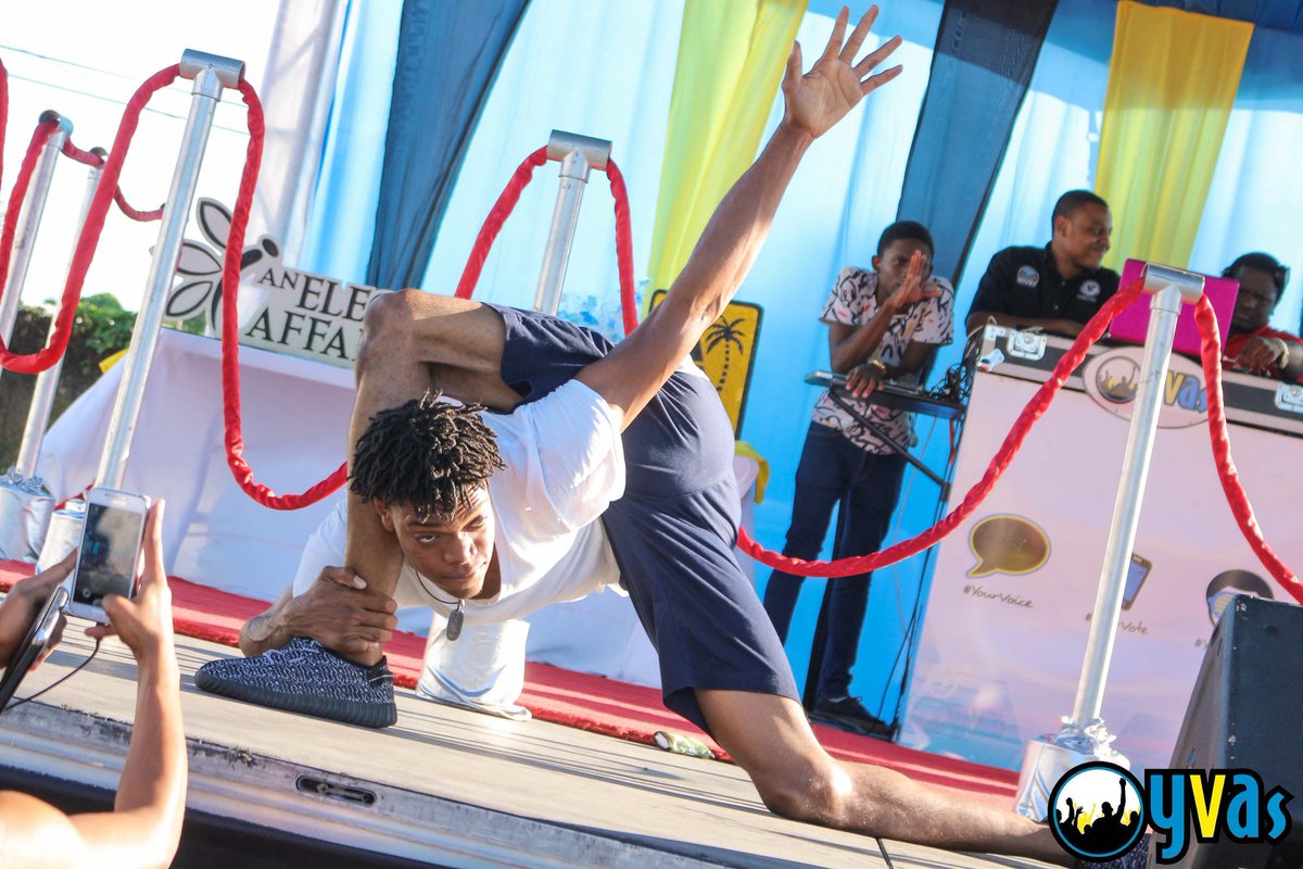 YourViewAwards's tweet photo. Introducing Bones everyone! ๐ฎ His performance was very interesting on Saturday ๐ #YVAsItsLit #YVAs2017 https://t.co/wvxuHoaFKA