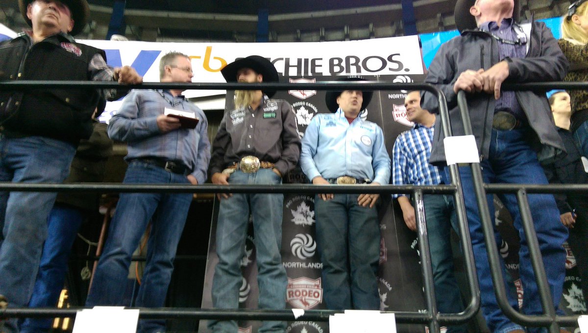 Double buckles for snappy 4.5 sec TR run by <a href="/simpson_levi/">Levi Simpson</a> <a href="/Jeremy_Buhler/">Jeremy Buhler</a> to take top$$ <a href="/cfredmonton/">#CFR</a> rnd1 @CFCWRodeo