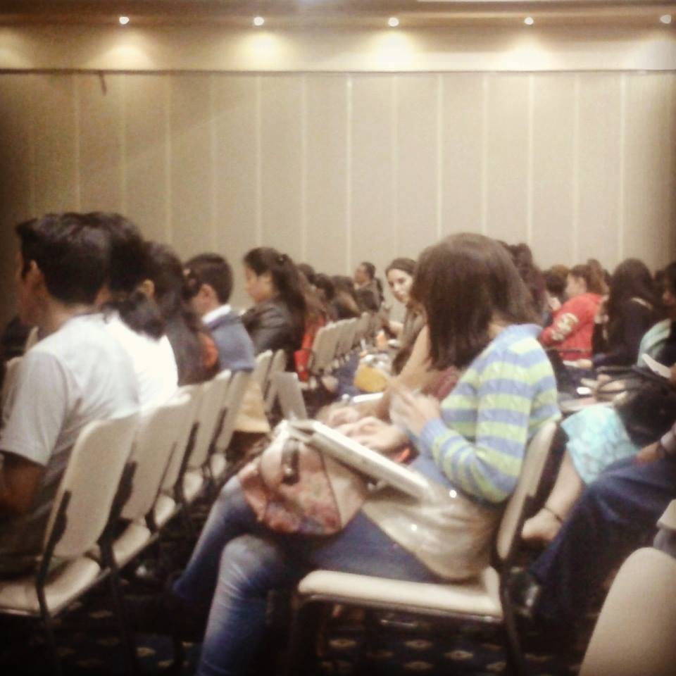 yesse2594's tweet photo. 💡Formando mentes  emprendedoras y capacitando los conocimientos de los estudiantes.Tenemos un campo por explotar. 🌎 #TLAIO2016 @sandraramon https://t.co/yNhLlnTmRP