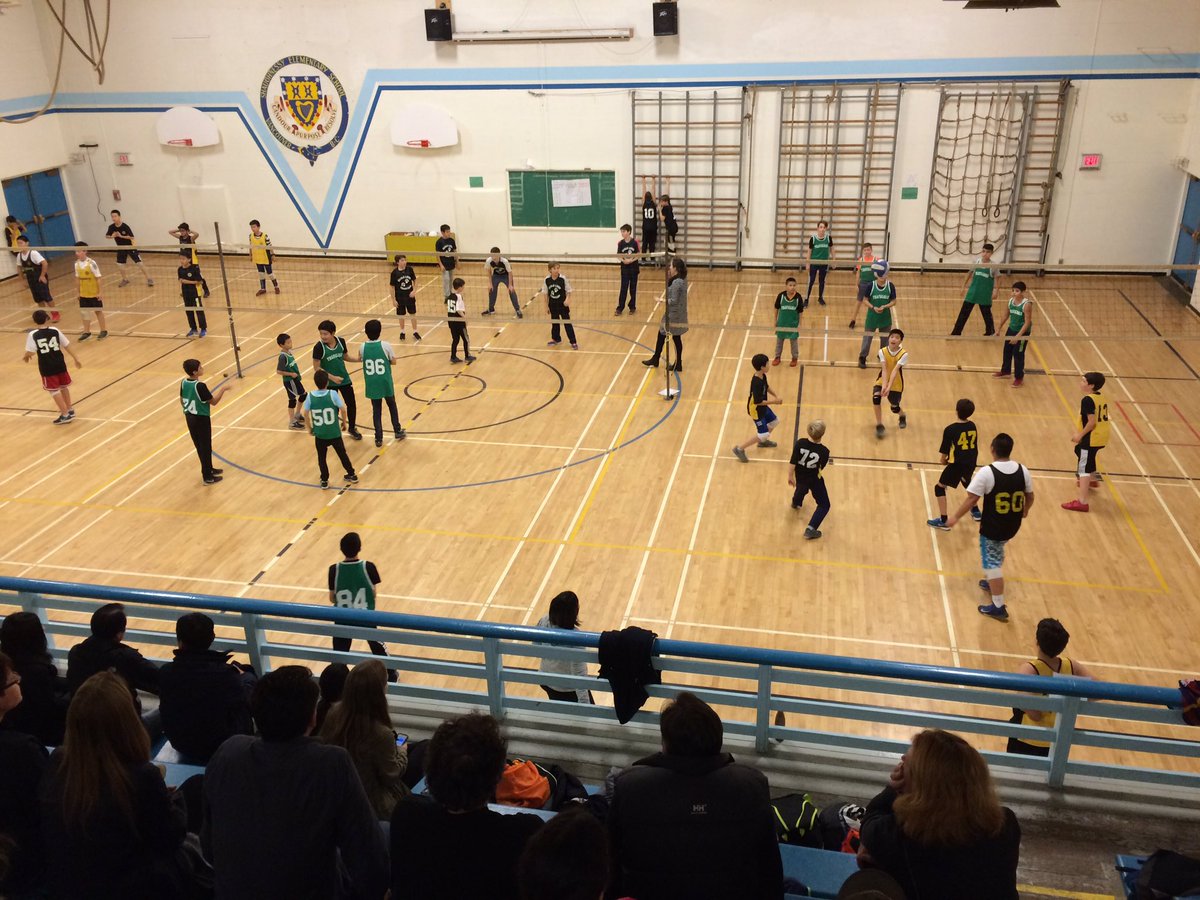 VsbShaughnessy's tweet photo. Sr. Boys volleyball host Tennyson, Trafalgar. Coaches Mr. A &amp; Ms. Olaes. #schoolsports @39VEPAA @vsblearns @tennysonschool @trafalgarvp https://t.co/iuz3UbLgLY