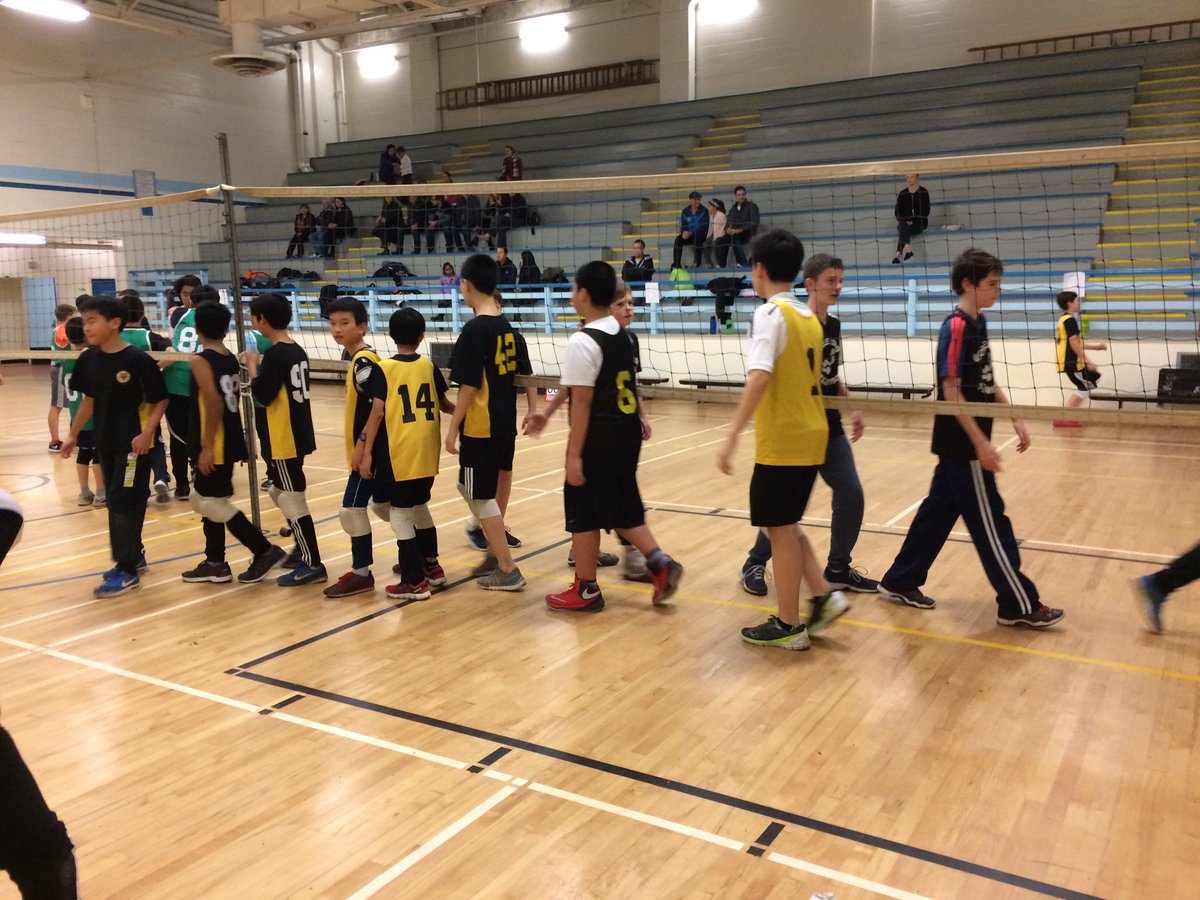 VsbShaughnessy's tweet photo. Sr. Boys volleyball host Tennyson, Trafalgar. Coaches Mr. A &amp; Ms. Olaes. #schoolsports @39VEPAA @vsblearns @tennysonschool @trafalgarvp https://t.co/iuz3UbLgLY