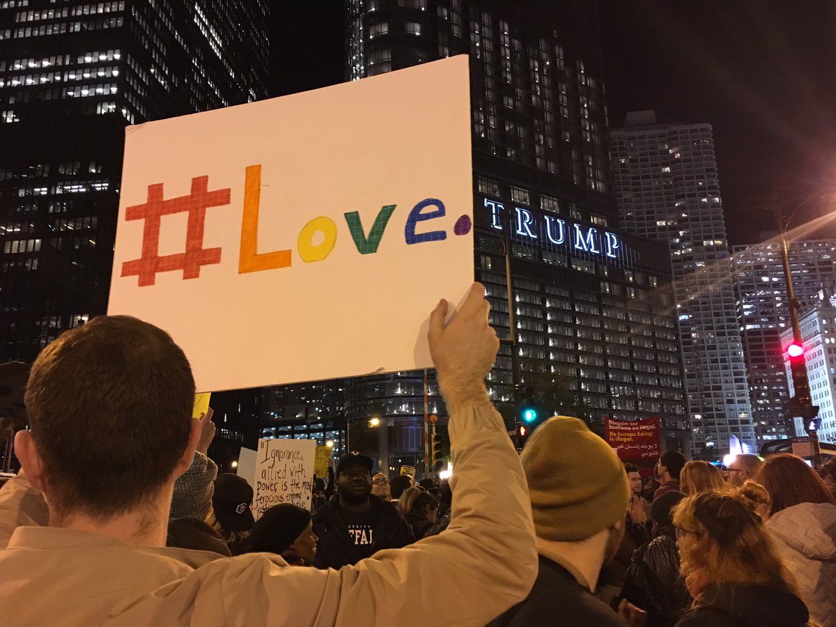 CarolynCakir's tweet photo. Anti-Trump protest taking over the city of Chicago https://t.co/9Zwxl4vPub