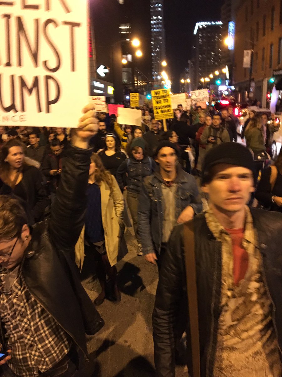 CWoots89's tweet photo. Ppl as far as the eye can see #notmypresident #Nov9WeMobilize I ❤️ Chicago https://t.co/pOHbogwl2l