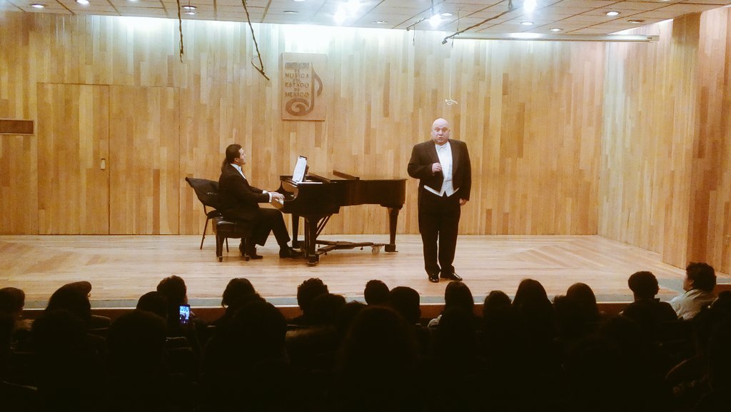 COMEM (@oficialcomem) on Twitter photo Grandioso concierto ofrece el Bajo, Cantante Noé Colín, en el marco del #XXVAniversario del @COMEM_ d <a href="/CulturaEdomex/">Secretaría de Cultura y Turismo</a> @EduardoGascaP Grandioso concierto ofrece el Bajo, Cantante Noé Colín, en el marco del #XXVAniversario del @COMEM_ d <a href="/CulturaEdomex/">Secretaría de Cultura y Turismo</a> @EduardoGascaP