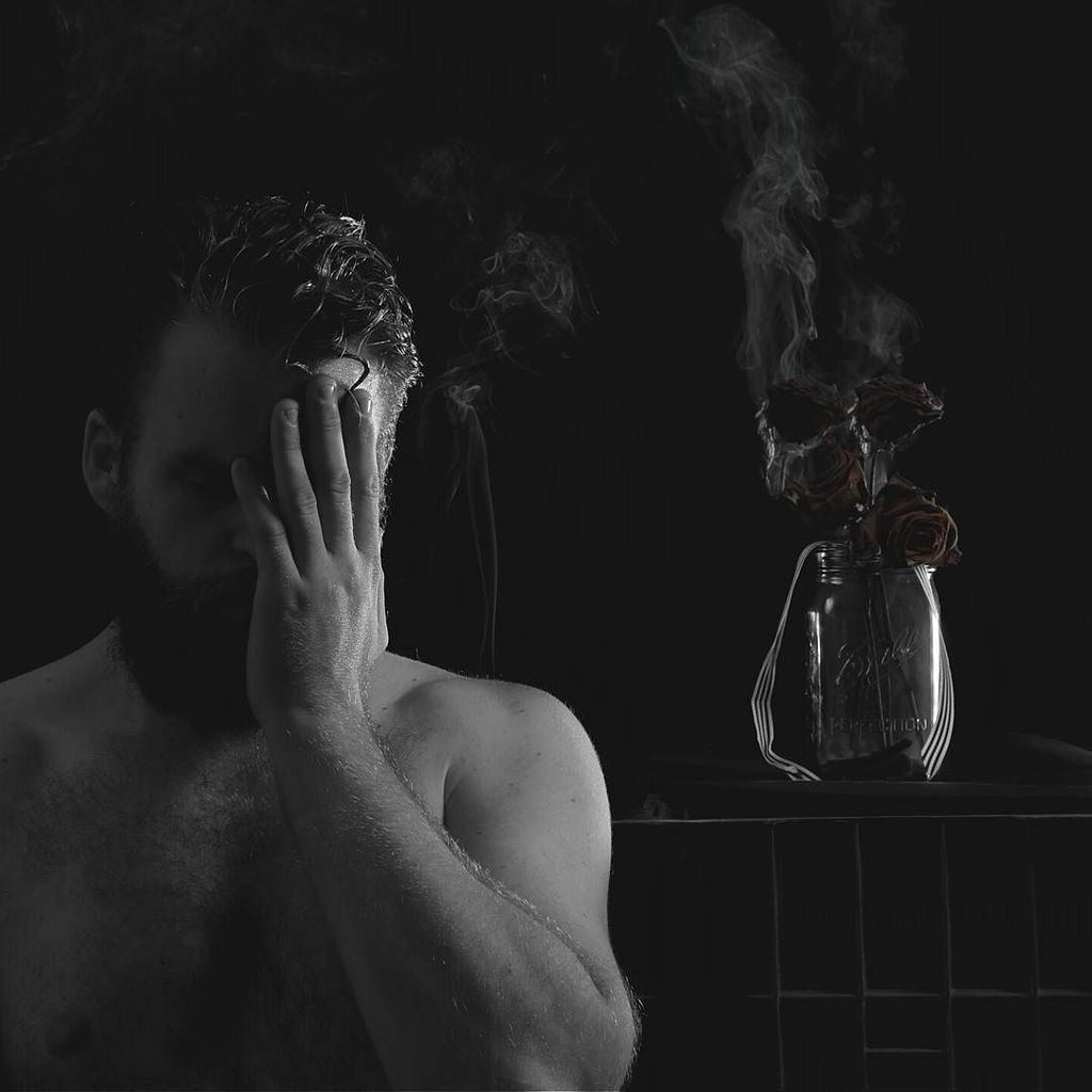 dnexplore's tweet photo. Smokin roses https://t.co/2PoMeeyxhY https://t.co/Lv7RXP8udf