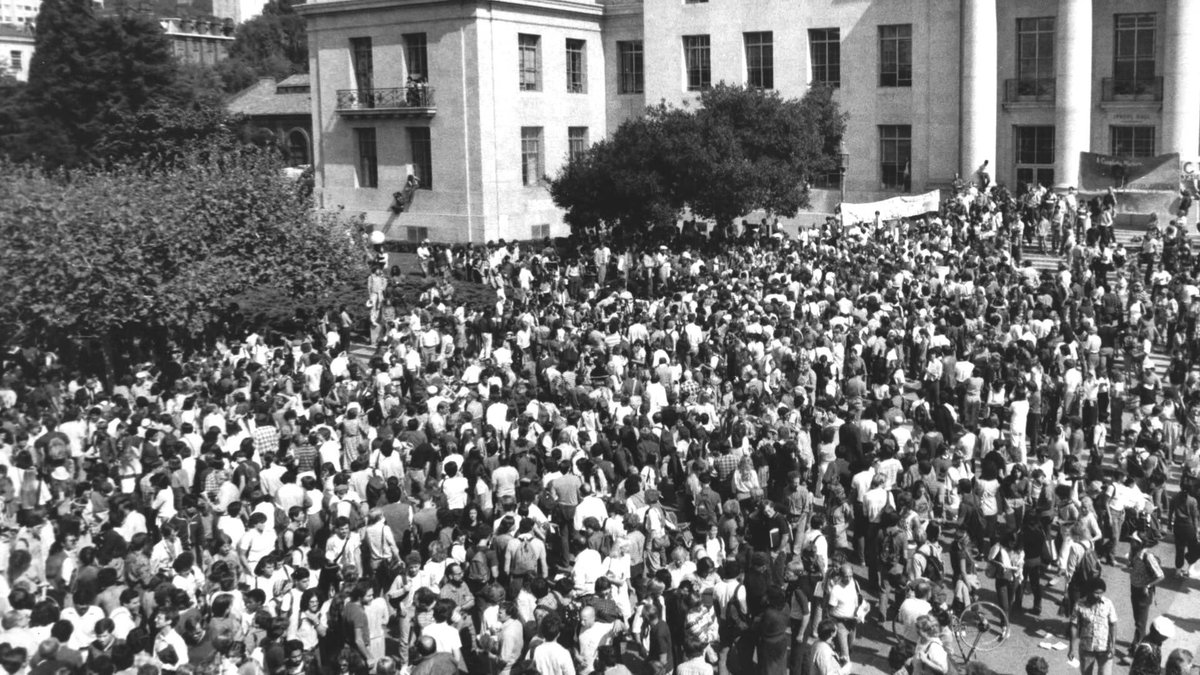 RealPattyWap's tweet photo. The left is the Free Speech Movement at Cal. On the right is the protests ignited by Trump's election. 52 yrs passed &amp; we're still fighting https://t.co/9RYg9aHTeJ