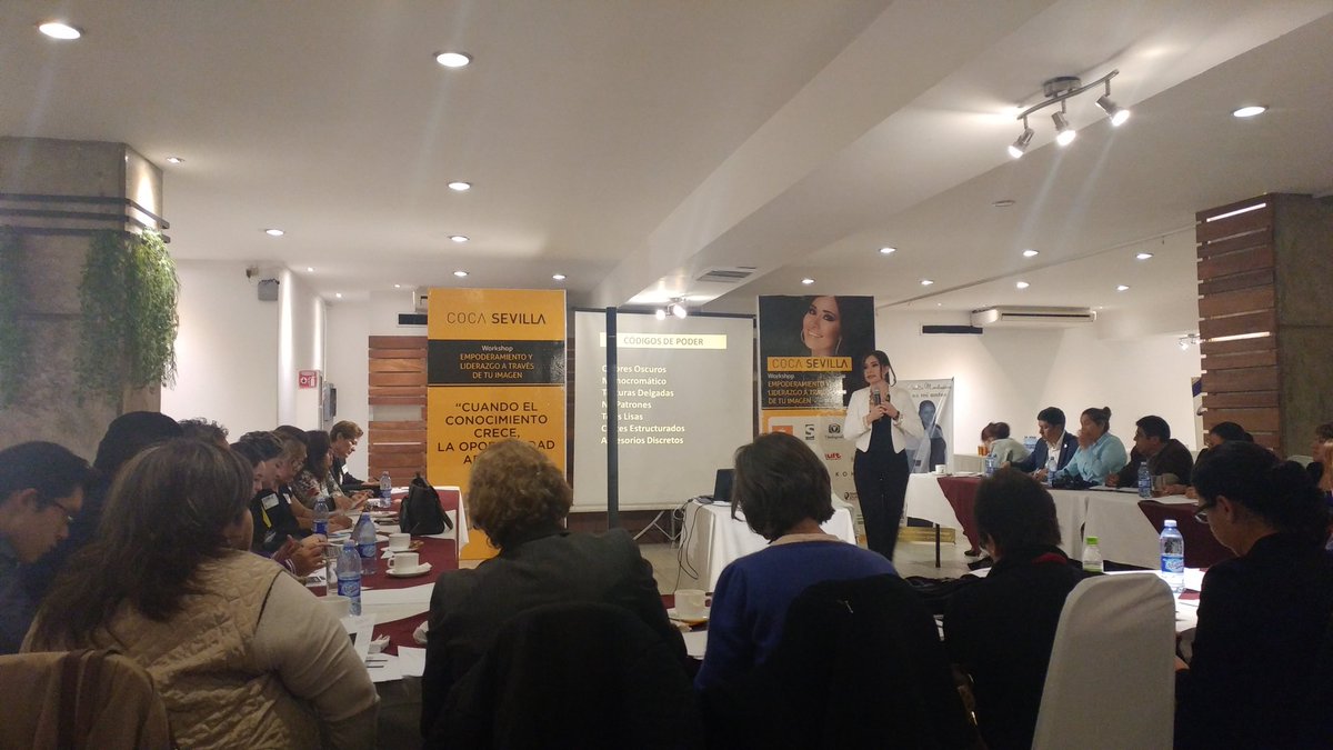 clausmontesinos's tweet image. Presente con @coca_sevilla  en el workshop #EmpoderamientoYLiderazgo a través de tu #Imagen  #Belleza #Moda #Accesorios #4chic #livenat