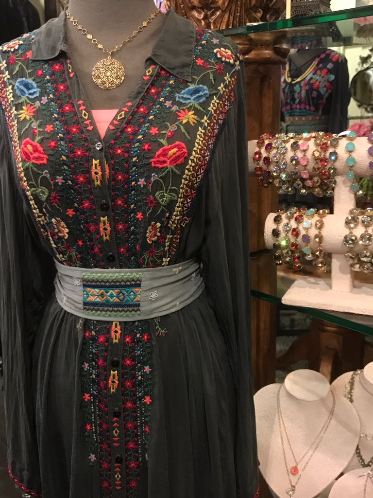 JudithLees's tweet photo. COME GRAB THIS BEAUTY AT THE RETIREMENT SALE!!! https://t.co/I7eMav6wmO