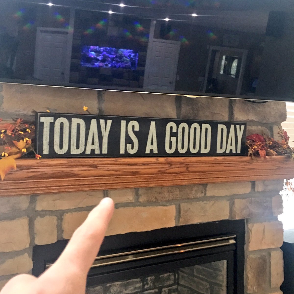 RomanAttwoodd's tweet image. Your heart is beating.