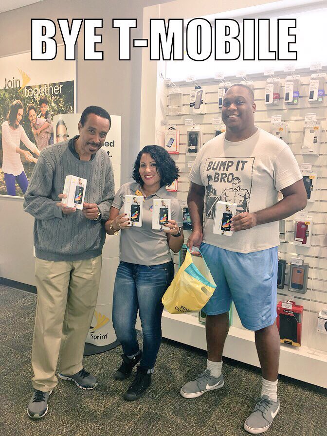 SprintStore2189's tweet photo. We don't stop! #TheSwitchIsReal @SprintStore2189 #byetmobile #ByeMetro #helloSprint #UnlimitedFreedom #Successories @TEPPlus @tobiastjones https://t.co/Ul9ohKlHU1