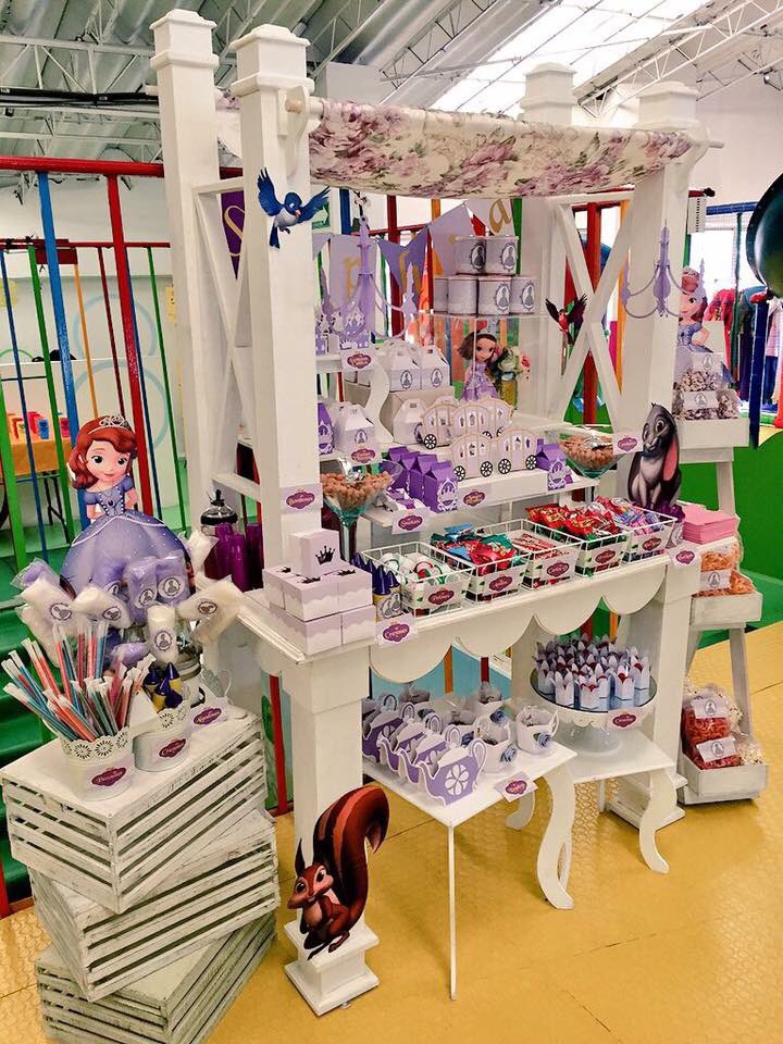 Mesas de dulces que conquistan a chicos y grandes conoce nuestro servicio <a href="/En_laDelValle/">En la Del Valle</a> <a href="/En_Coyoacan/">@En_Coyoacan</a> <a href="/PolancoLomas/">Polanco y Lomas</a> <a href="/AvLomasVerdes/">Avenida Lomas Verdes</a>