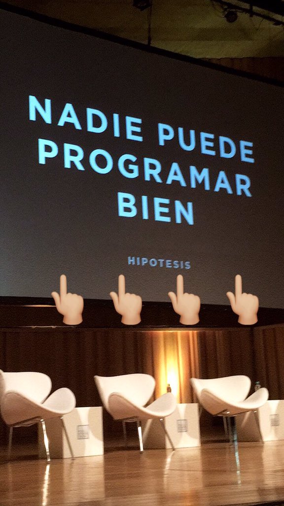 rociomarianaa's tweet image. postales de @fullstack_tech ayer en @UsinadelArte excelentes charlas, workshops súper divertidos y bocha de comida 👌🏼🤓🍻