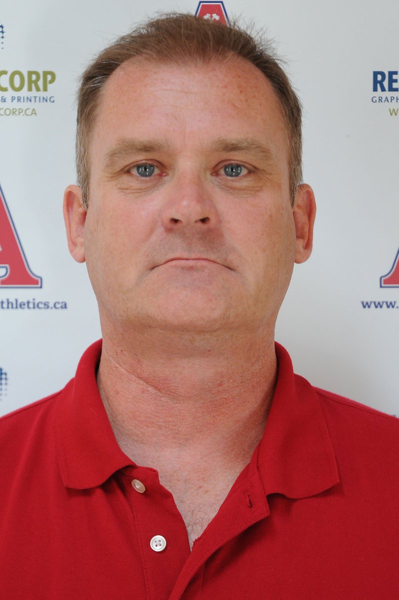 USPORTSca's tweet photo. M⚽️
Coach of the year/Entraîneur de l’année

Findlay MacRae, @AcadiaAthletics 

#USportsMSOC16 https://t.co/IQOfHQgEoN