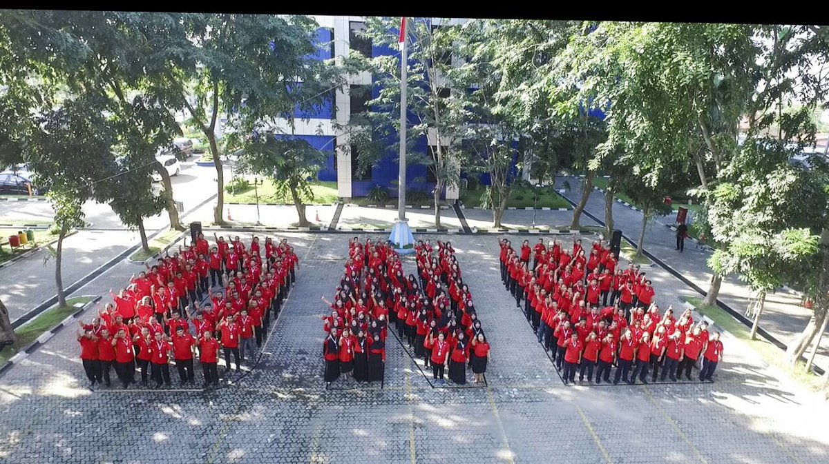 PelindoSPMT's tweet image. Selamat Hari Pahlawan.
Mari terus berkarya untuk kemajuan bangsa.
#Pelindo1Hebat #Pelindo1 #tobenumberone