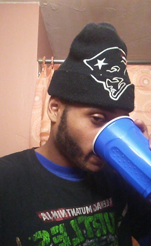 bostonlegend617's tweet photo. And that's none of my business. ... As i sip my beer https://t.co/FYcspzp9Y4