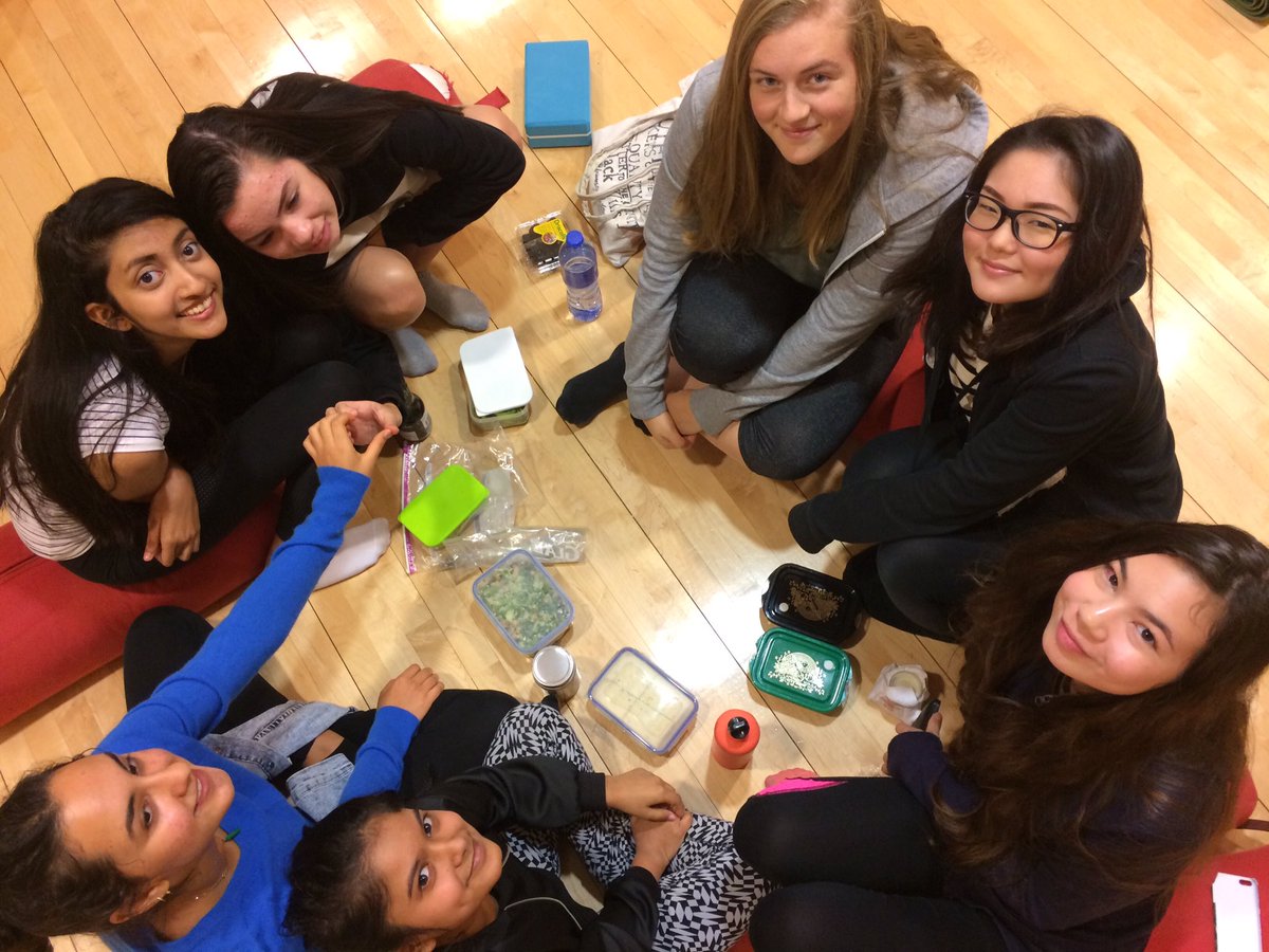 Tarneu's tweet photo. Using our knowledge from nutrition sessions to create a mindful balanced lunch.  #wis_hw16 https://t.co/Xa31XEhtZH