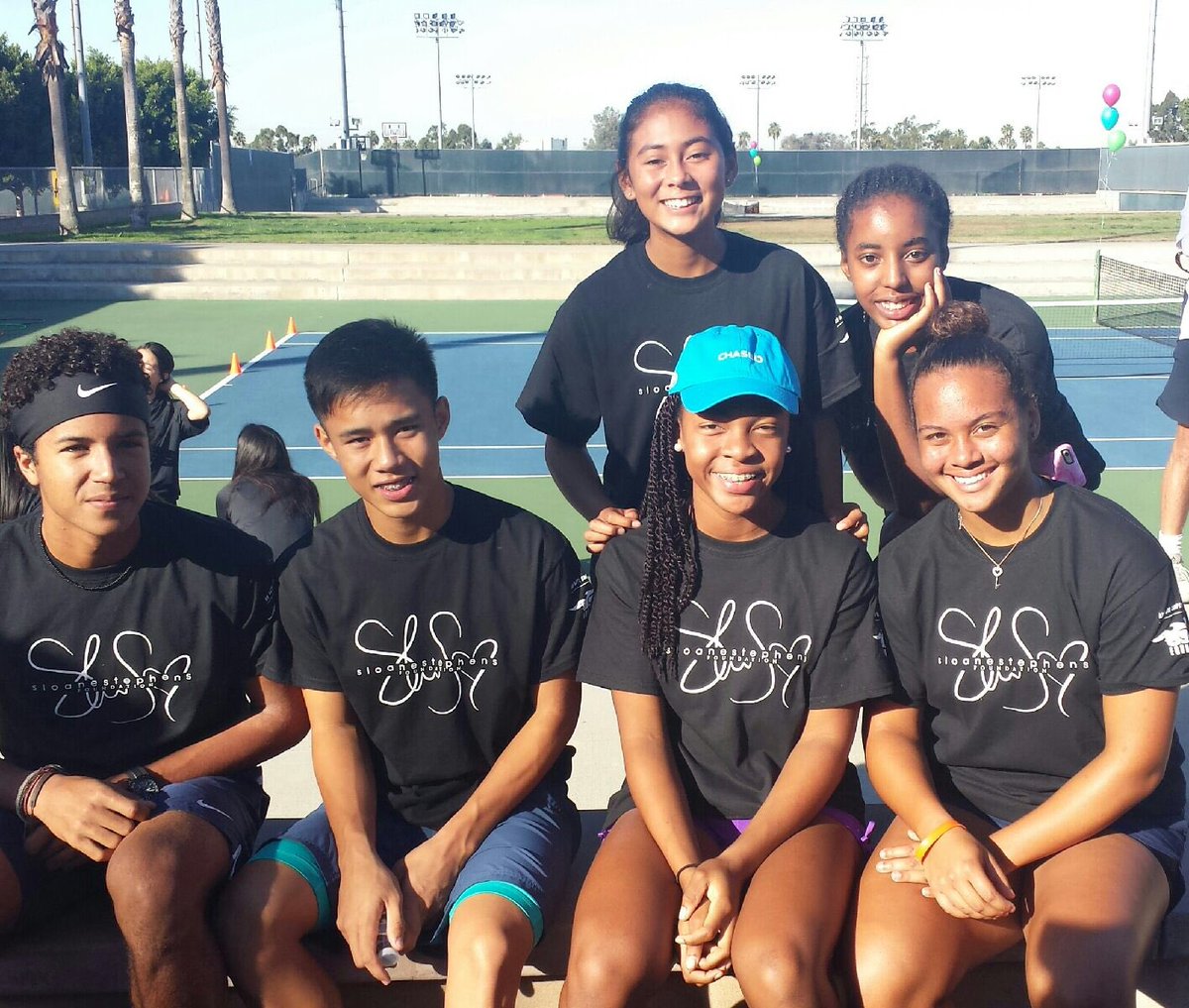 la40love's tweet photo. Thank you Sloane Stephens for allowing the 40 Love Crew to volunteer. We really served up Compton https://t.co/C8dMJADUK8