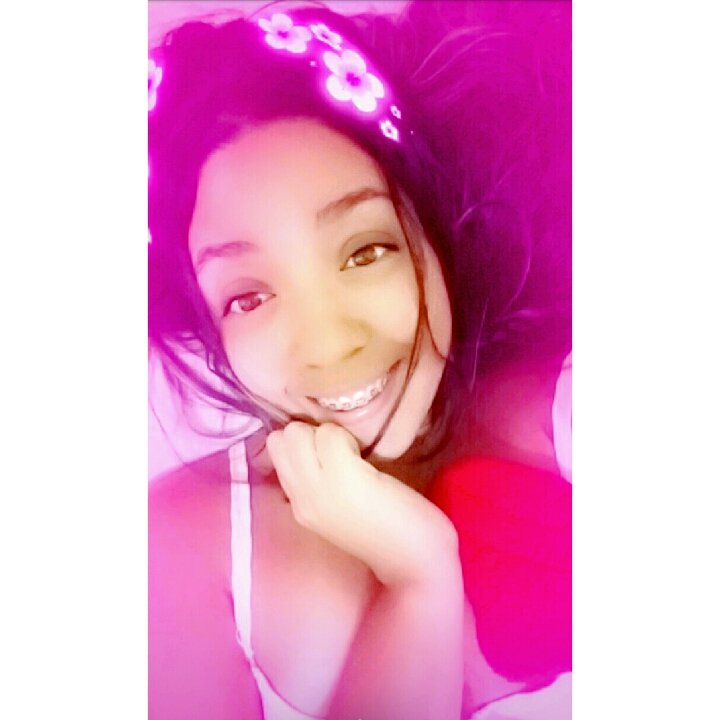 karolthais2's tweet photo. 🌹 https://t.co/7Ys3tZWtwg