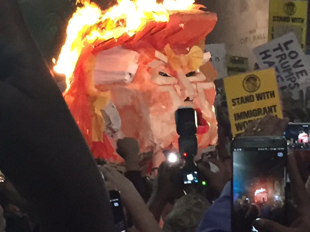 Cw3y7nLUcAEs3Z_.jpg:large