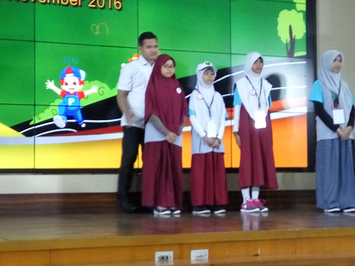 kkpkdarmizan's tweet photo. Juara harapan 1-3 Kategori cerpen penulis #KPCI2016 https://t.co/UXvfuuQEHi