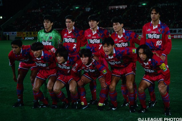 ｊリーグ 日本プロサッカーリーグ 1996年のｊリーグは 前年までの2ステージ制を廃止しホーム アウェイ方式の1シーズン制 に変更 年間を通して安定したパフォーマンスを披露した鹿島が 長丁場の戦いを制した T Co Cr8pw6lioe ｊリーグｃｓ