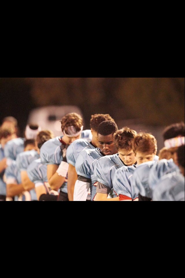 FBA_Sports's tweet photo. Brothers that pray together stay together. #fbafootball #marchon #playoffs https://t.co/OXltmGNPf5